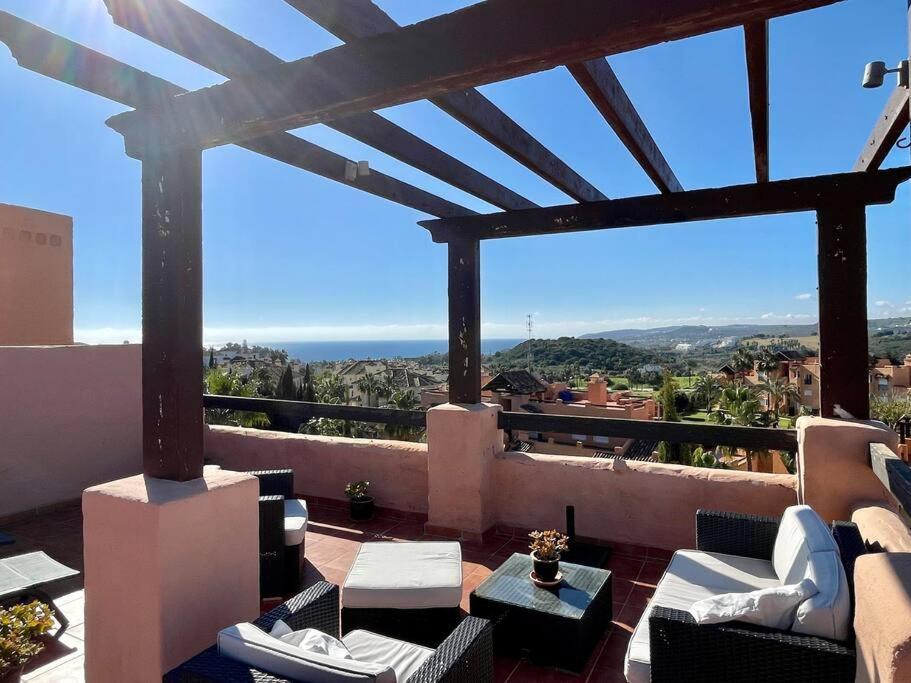 Schoenes Penthouse Mit Meerblick Pura Vida Bahia de Casares Exterior foto